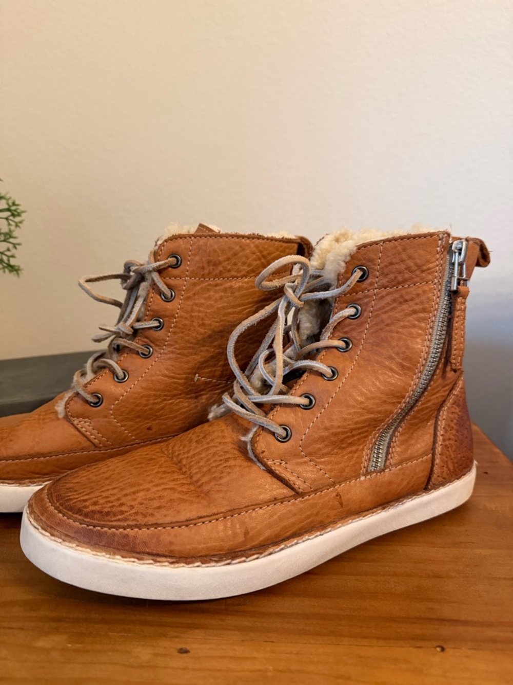 Blackstone Brown Leather Lace-Up Boots with Side Zip